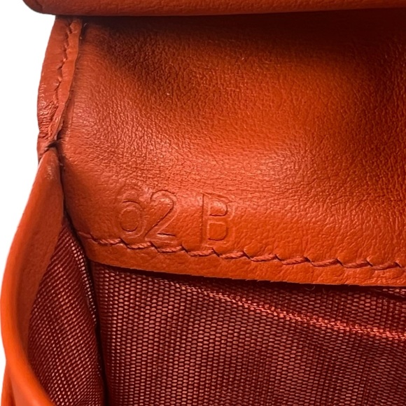 Prada Logo Leather Wallet - Picture 6 of 8